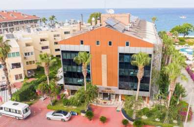 Fame Beach Hotel
