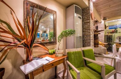 Koukounaria Hotel ' Suites
