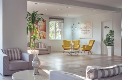 Koukounaria Hotel ' Suites