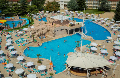 Dit Evrika Beach Club Hotel