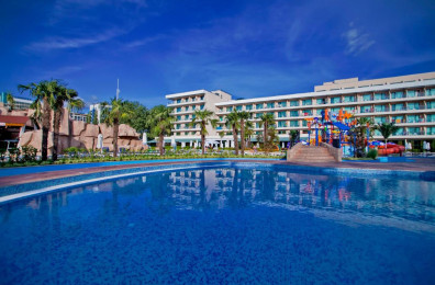Dit Evrika Beach Club Hotel